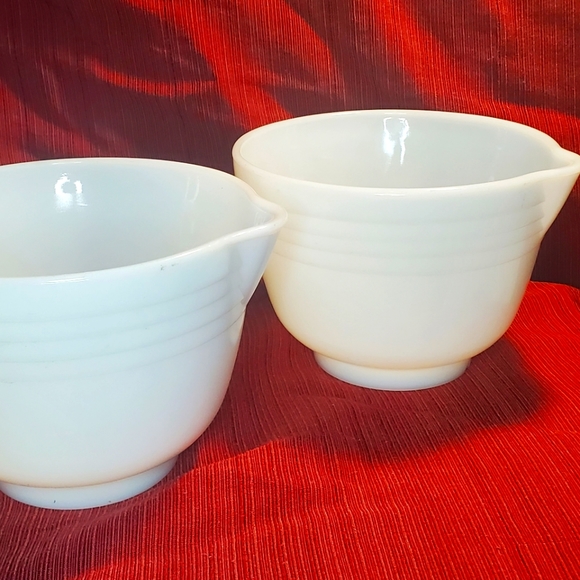 Pyrex Kitchen Vintage Pyrex 2 Hamilton Beach Mixing Bowls With